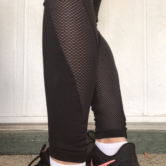 PINK VICTORIAS SECRET ULTIMATE LEGGINGS SMALL - Picture 16 of 16